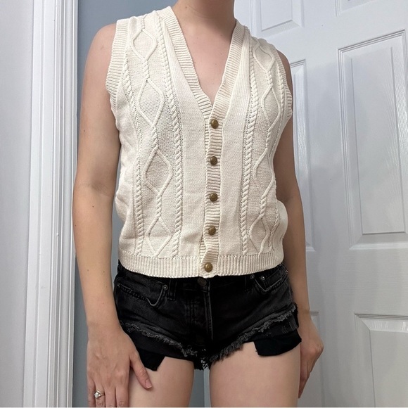 Vintage Vest Knit Button Up Sleeveless White Cream Neutral Whimsigoth Size Small - Picture 1 of 6